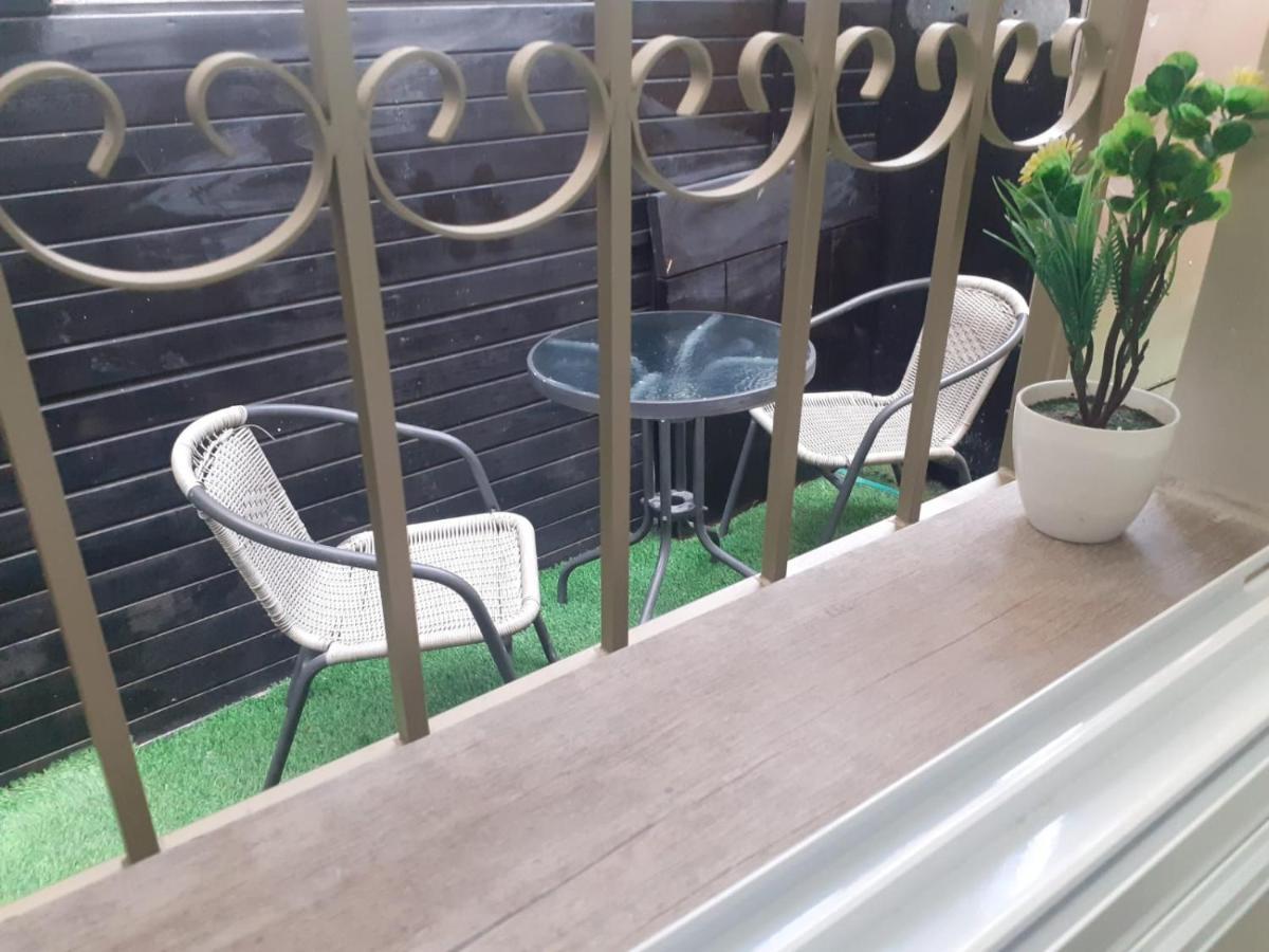 Amazing Garden Apartment In 하이파 외부 사진